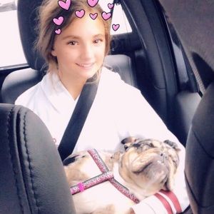 Meet your Posher, Elizabeth